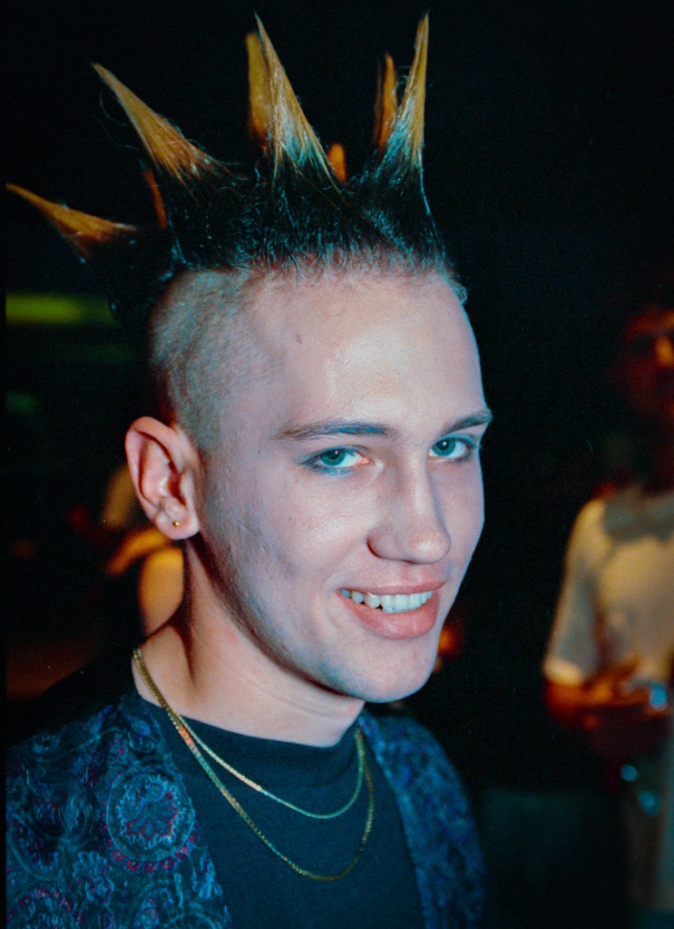 Spiked hair Cure fan -Houston, 989